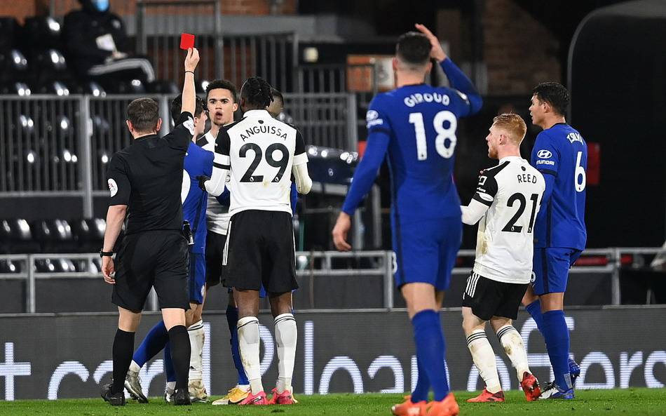 布伦森&布里奇斯首节合计23分，尼克斯首节落后2分