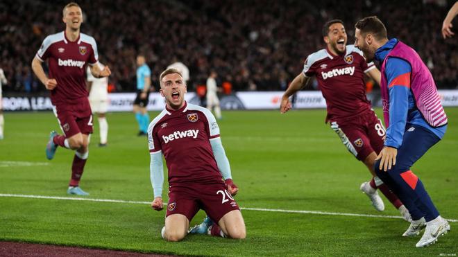 浙江稠州五人得分上双力克新疆，小组第一出线