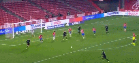 本赛季对阵意甲9强，仅垫底的佛罗伦萨输球场次比国米更多