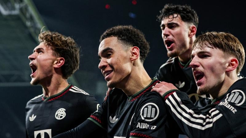 为什么投手在被换下场时要亲自交出球