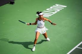 博彩中的“可获得性启发”：为什么看到别人赢大钱的报道会让你觉得中奖很容易？（别人中大奖的报道为何让你误以为中奖很容易：博彩中的可得性启发）